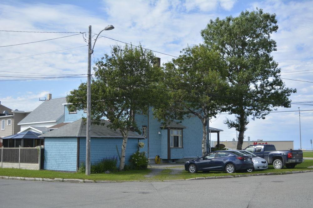 Auberge Bruine Oceane Matane Bagian luar foto